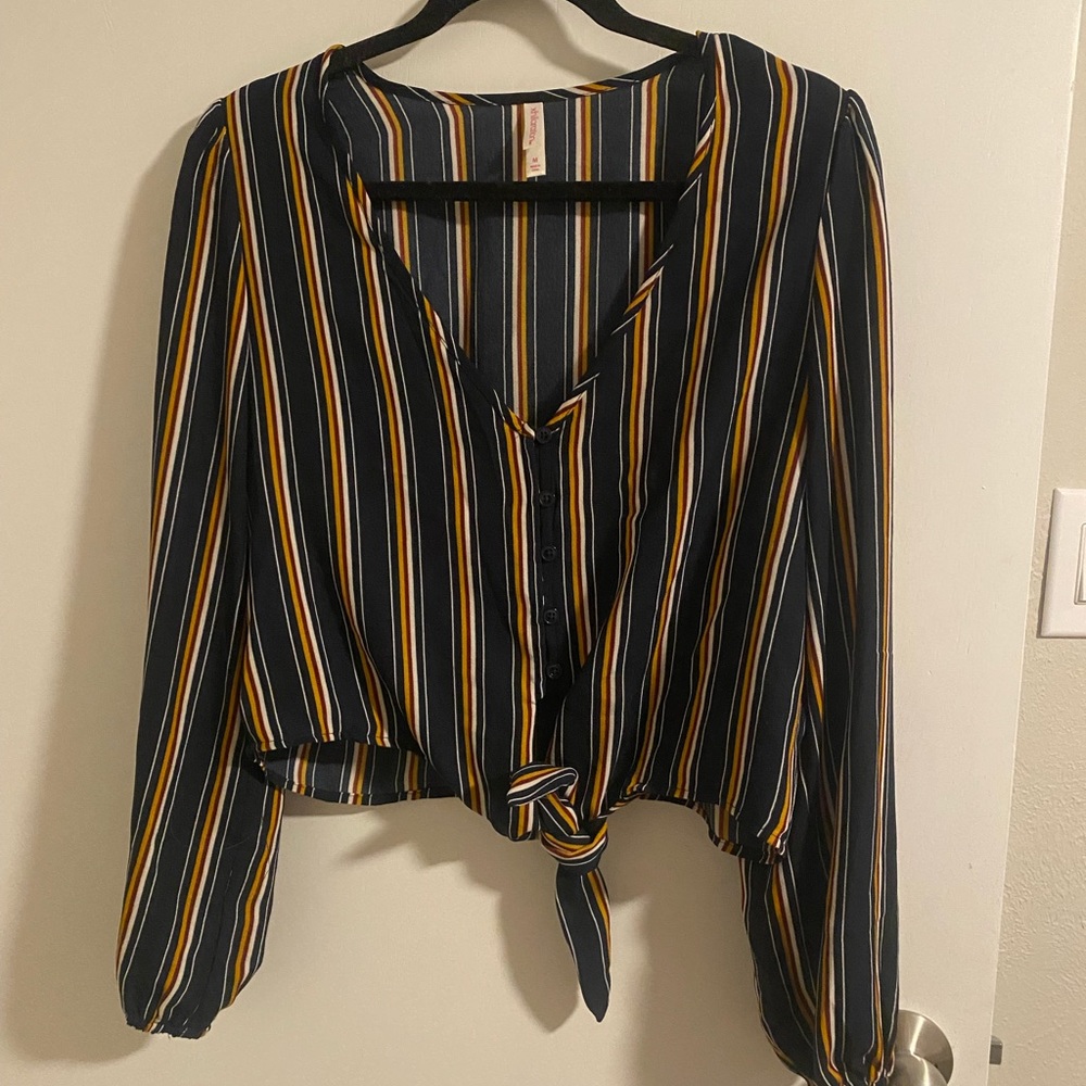 Xhilaration Midriff Top